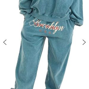 vintage urban outfitters brooklyn oversized sweatpants